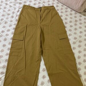 Zara Women’s Brown Cargo Pants